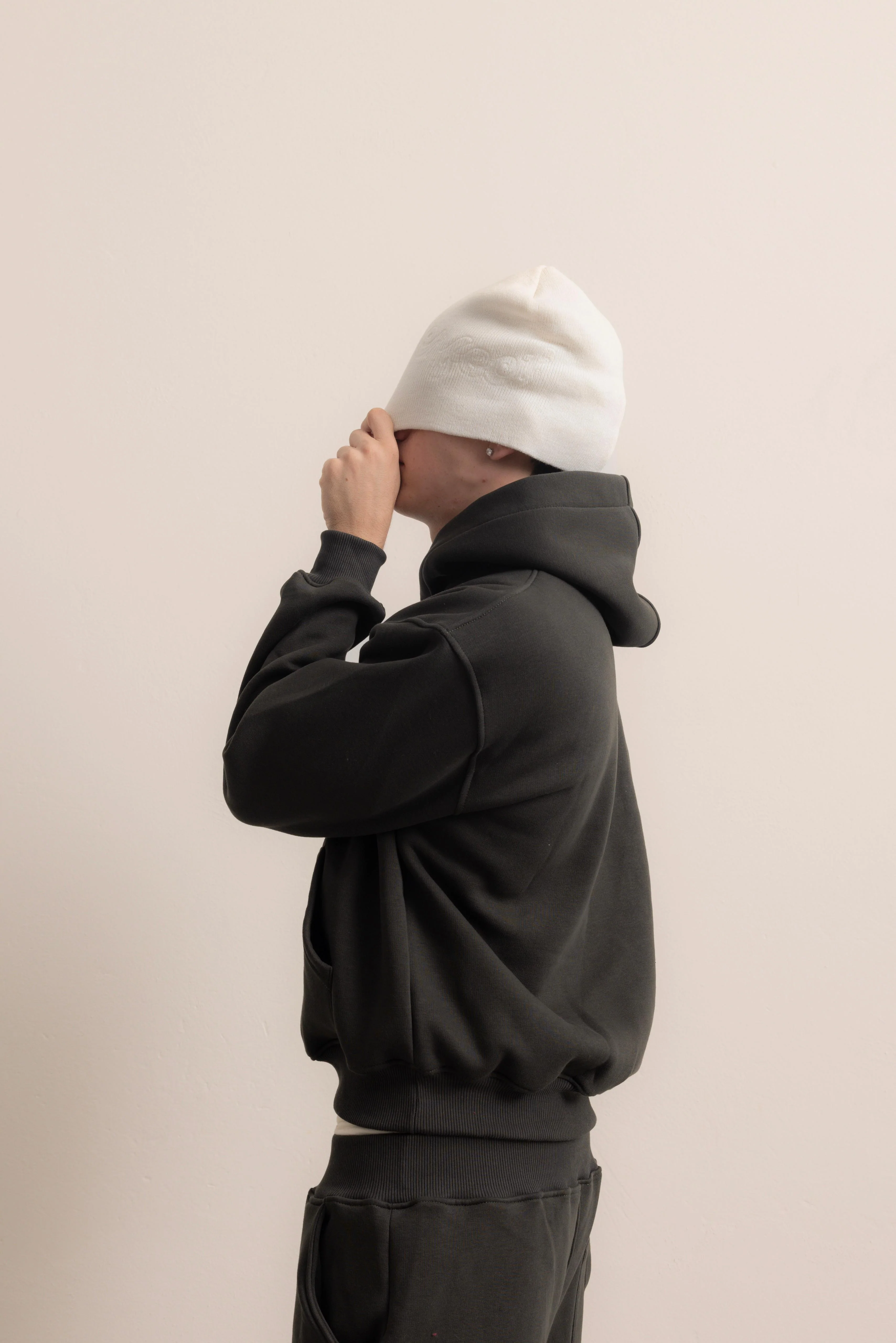 BEIGE PERFECT BEANIE - Image 5