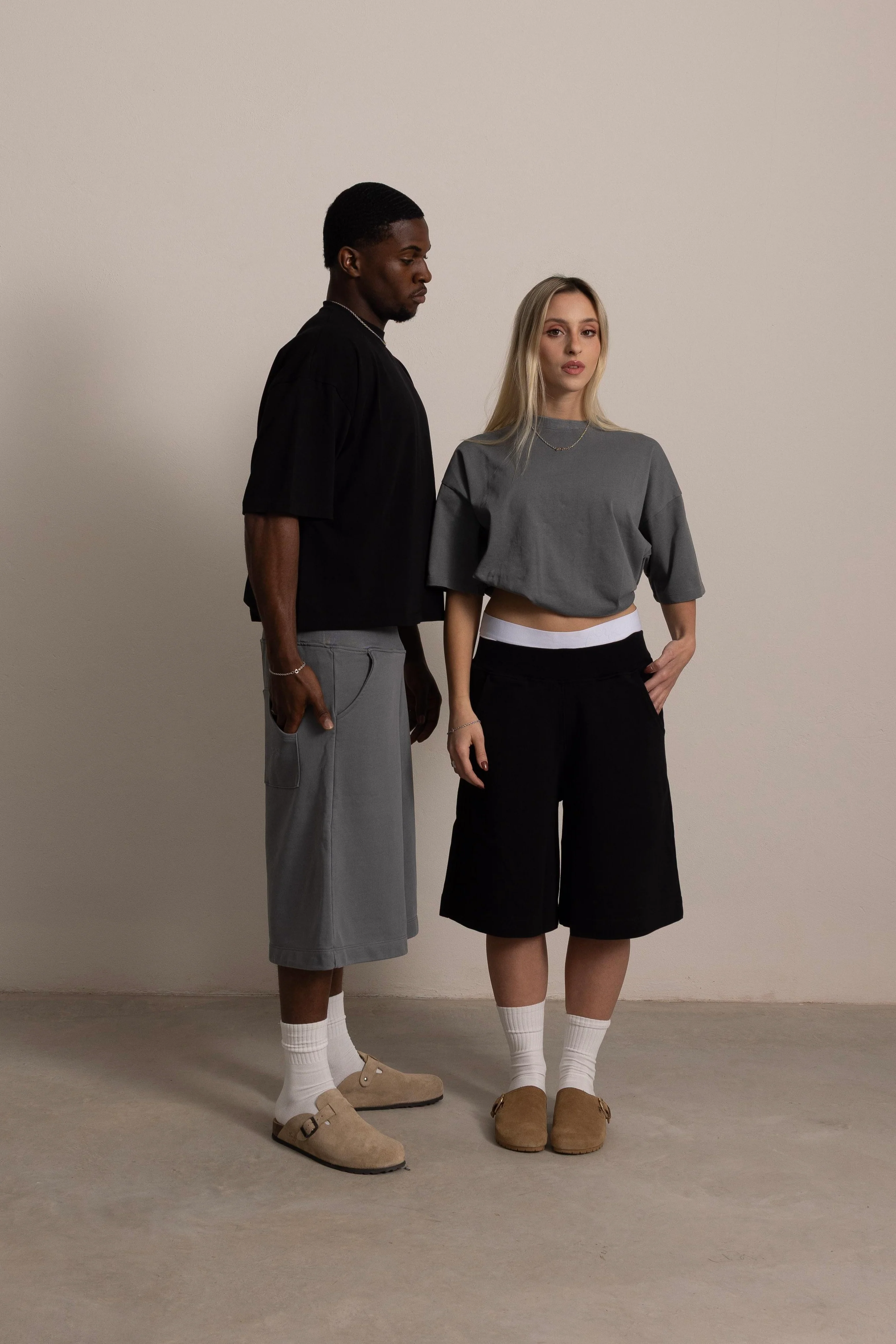 BLACK EVERYDAY TEE - Image 8