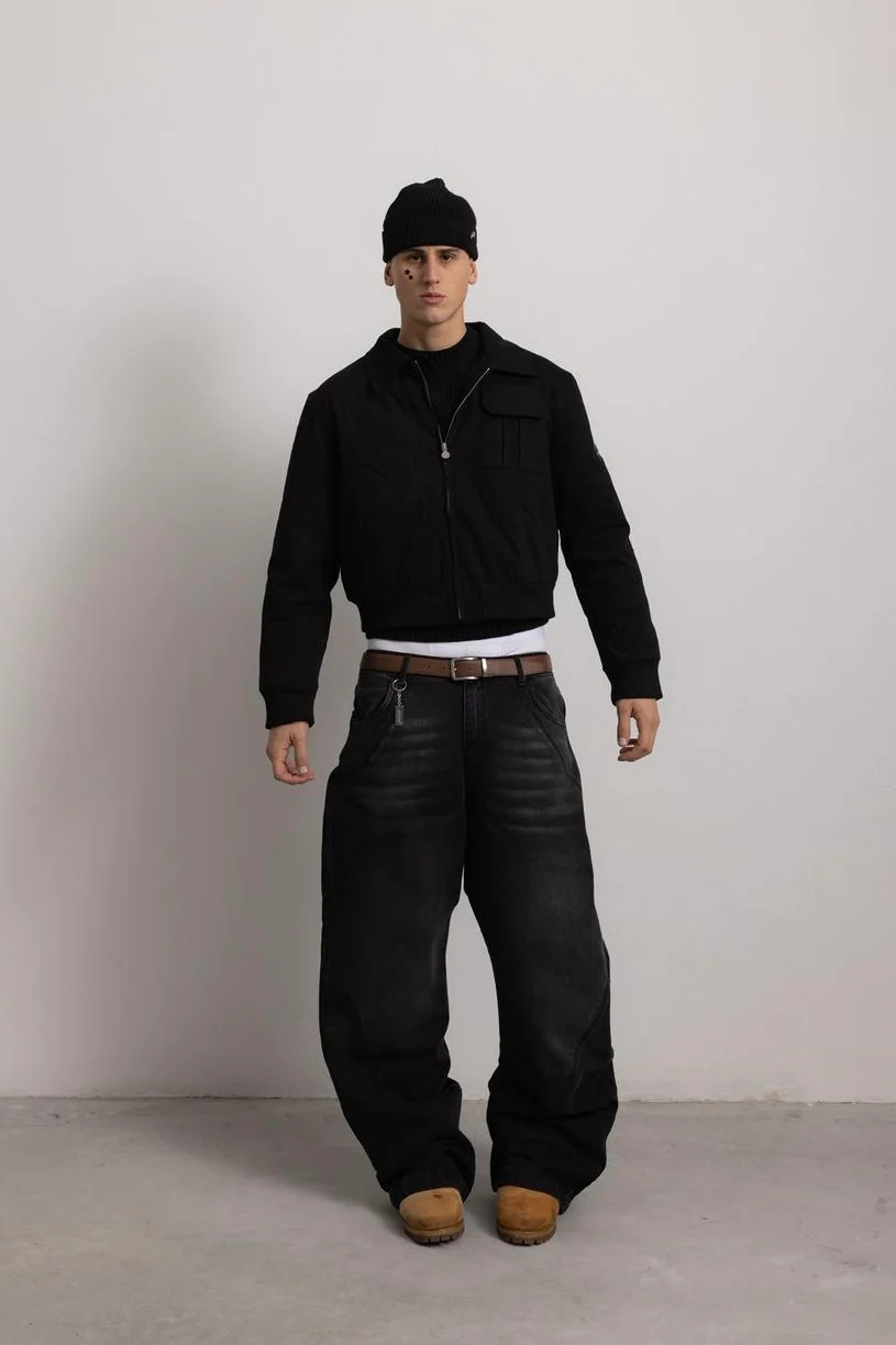 BLACK "P" BEANIE - Image 4