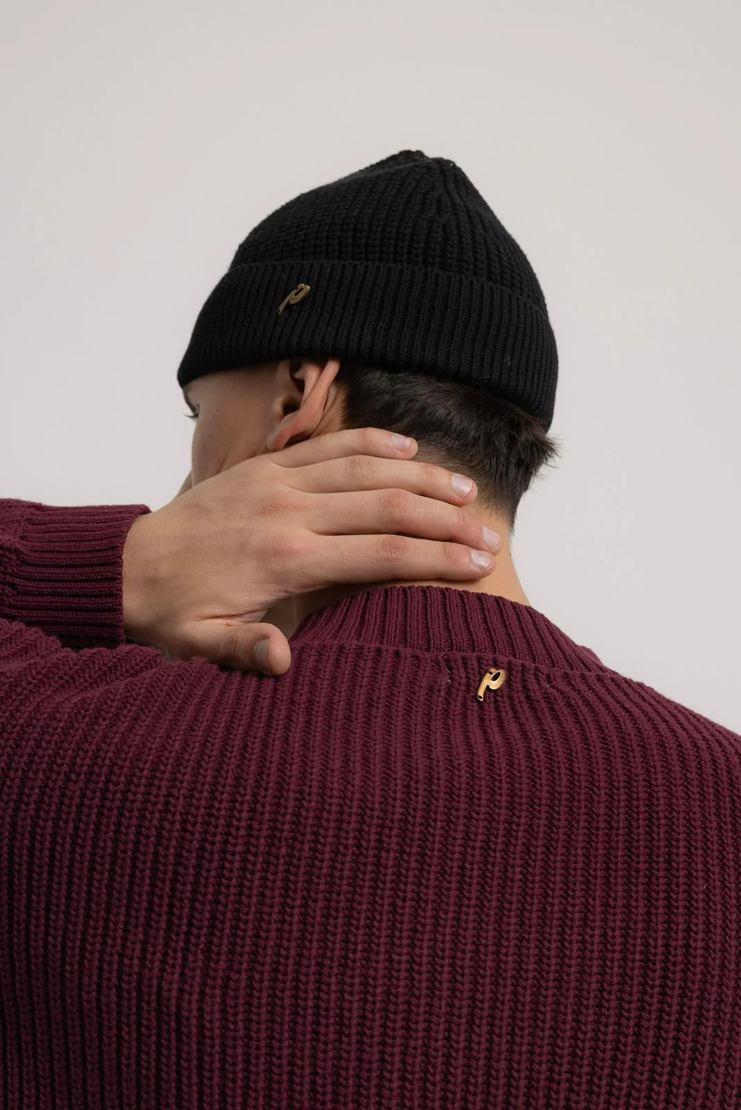 BLACK "P" BEANIE - Image 5