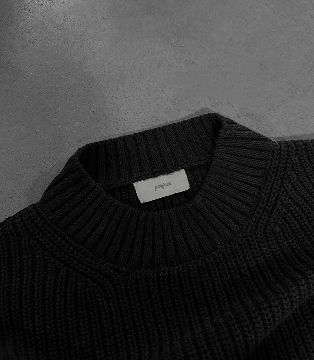 BLACK "P" KNIT - Image 5