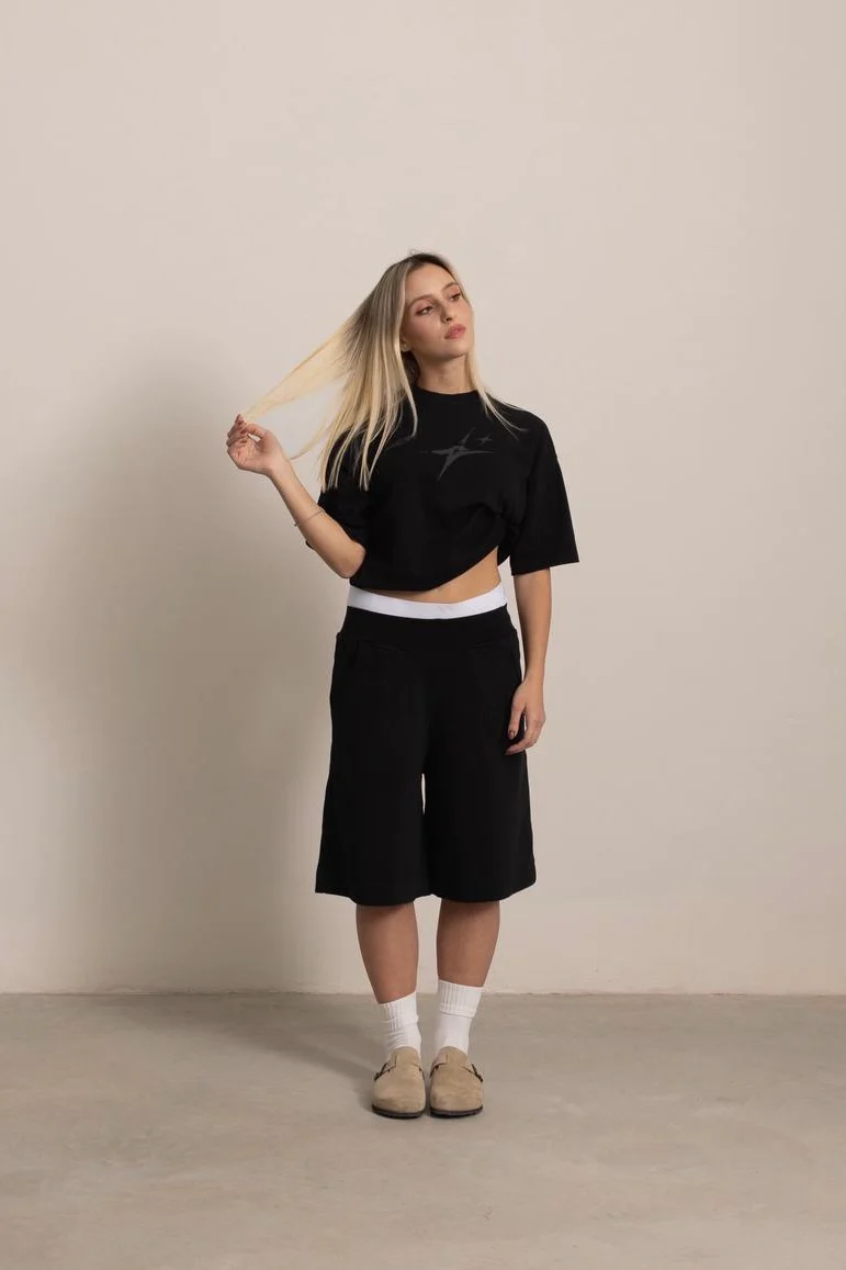 BLACK "P" STAR TEE - Image 7