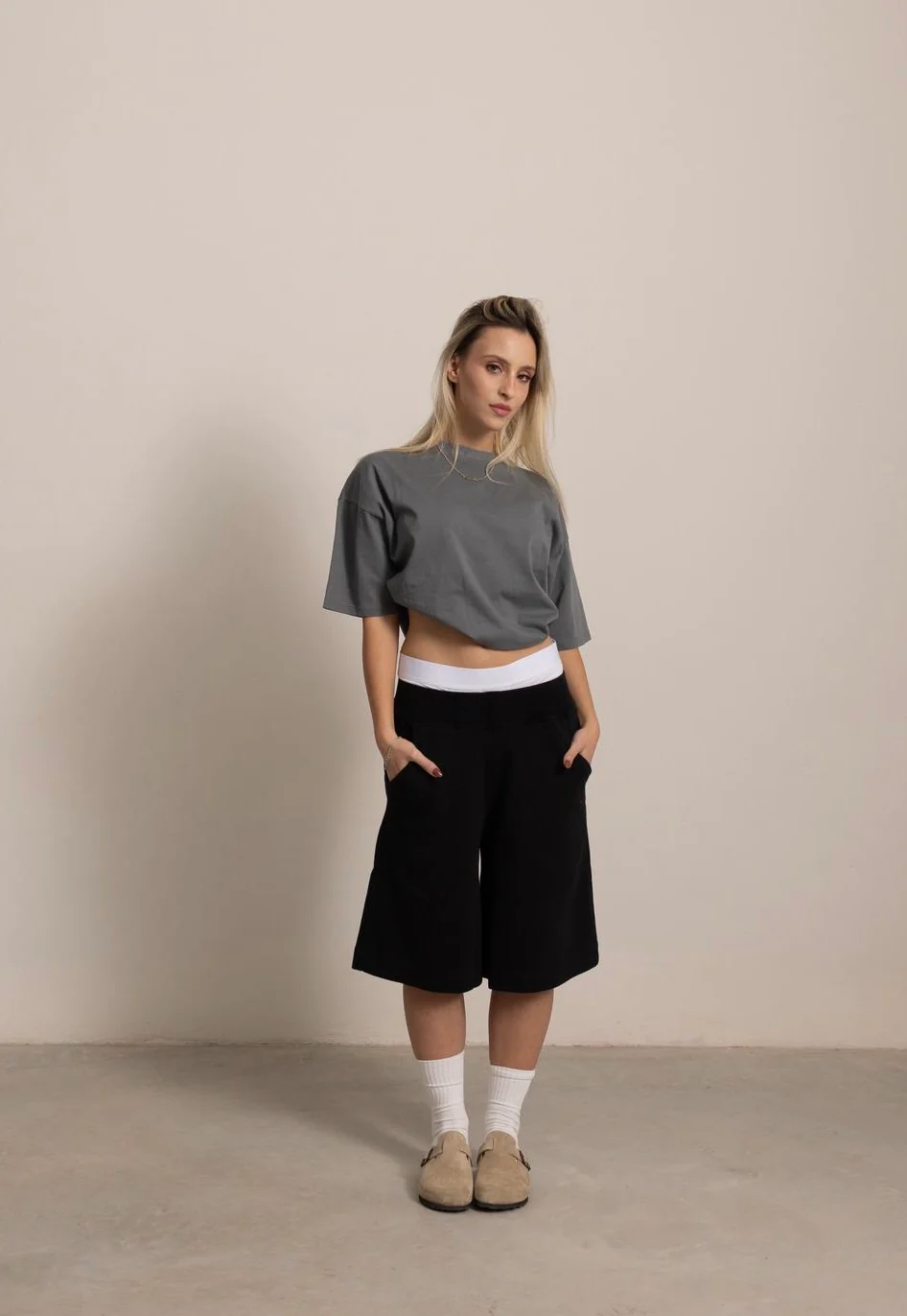 BLACK EVERYDAY SHORTS - Image 5