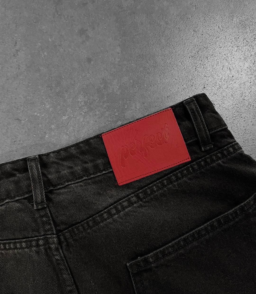 CARBON BLACK "P" LINES DENIM JEANS - Image 5