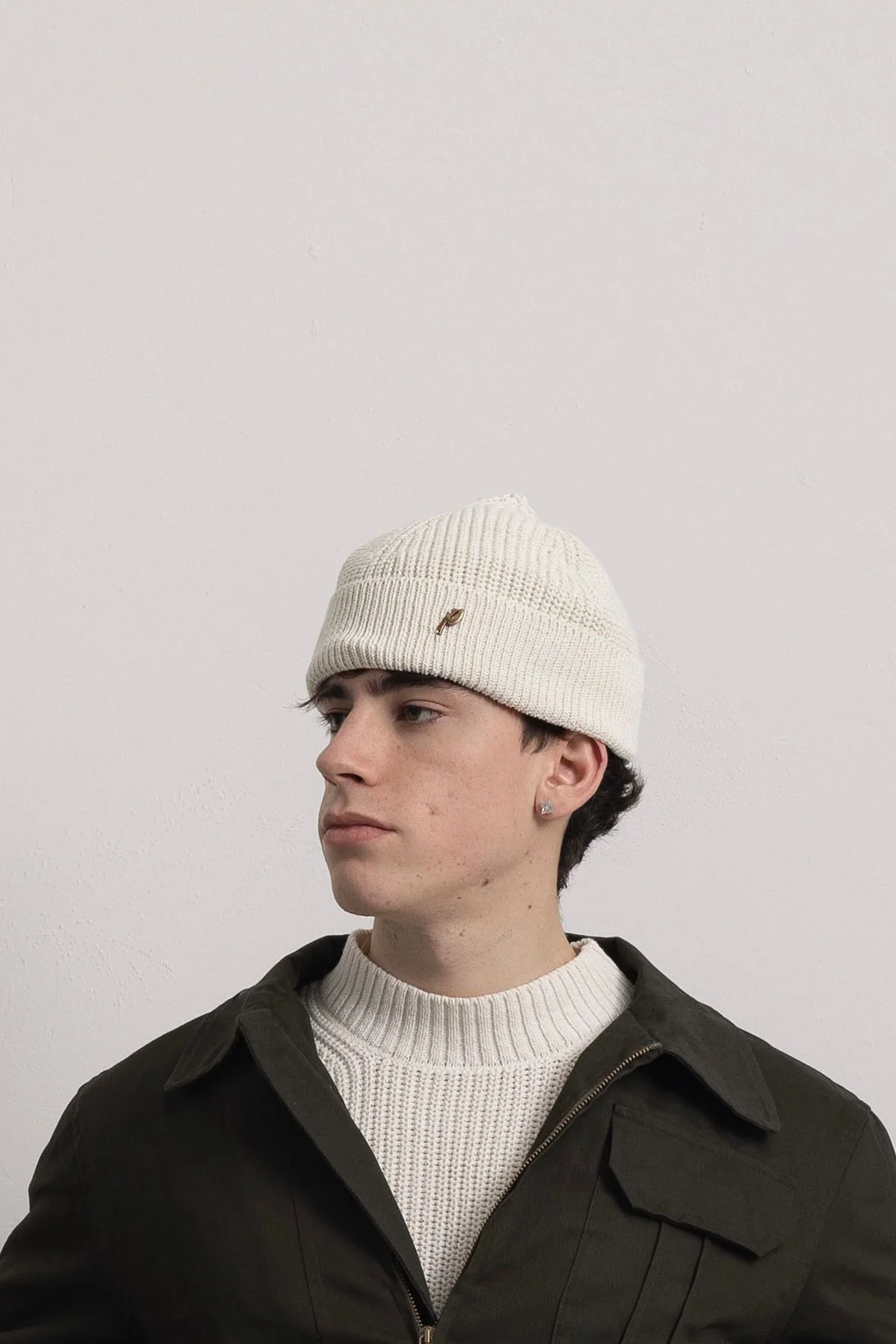 CREAM "P" BEANIE - Image 4