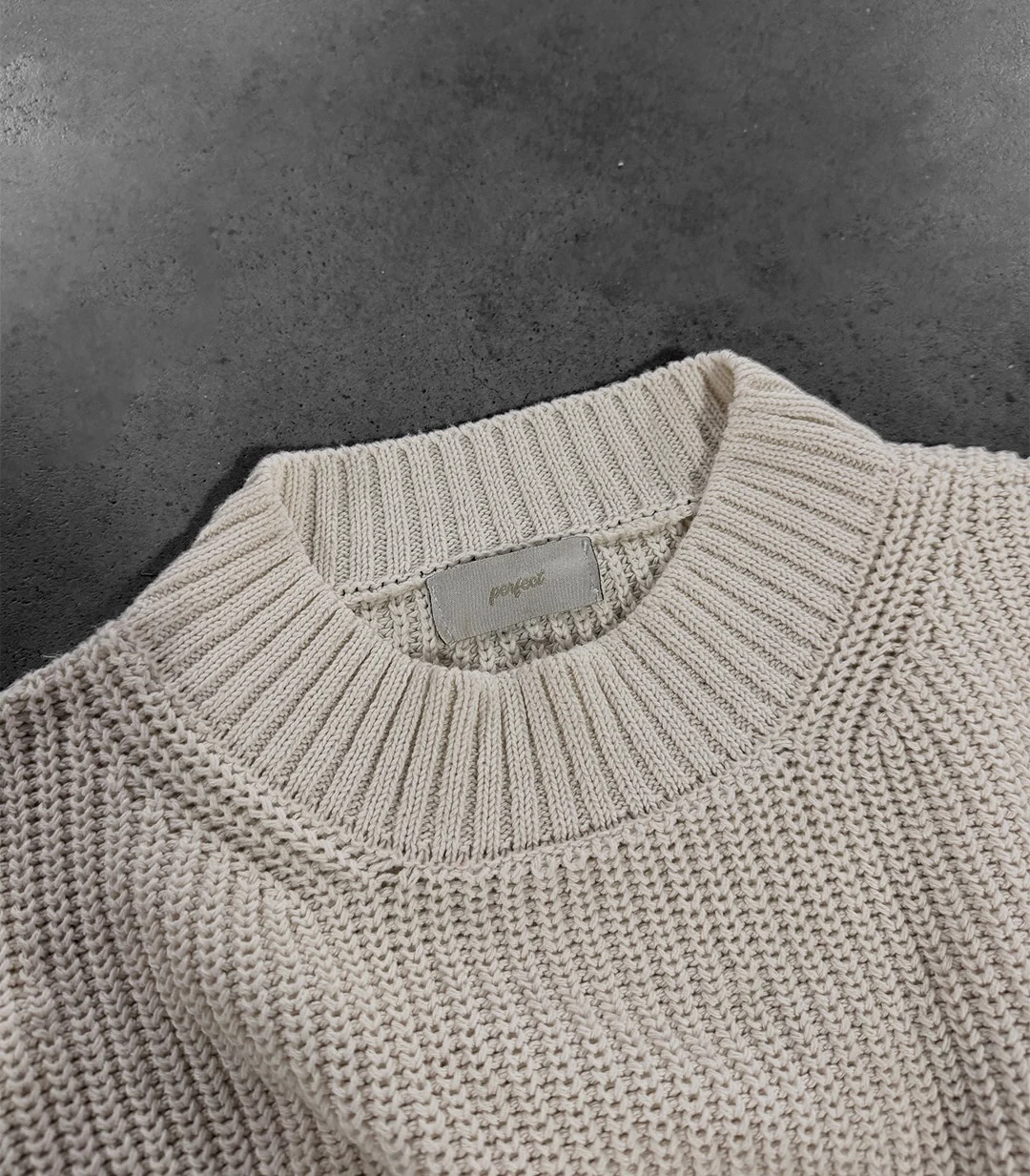 CREAM "P" KNIT - Image 5
