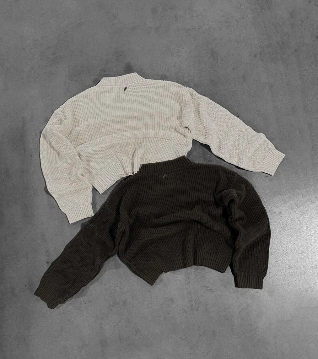 DARK BROWN "P" KNIT - Image 10