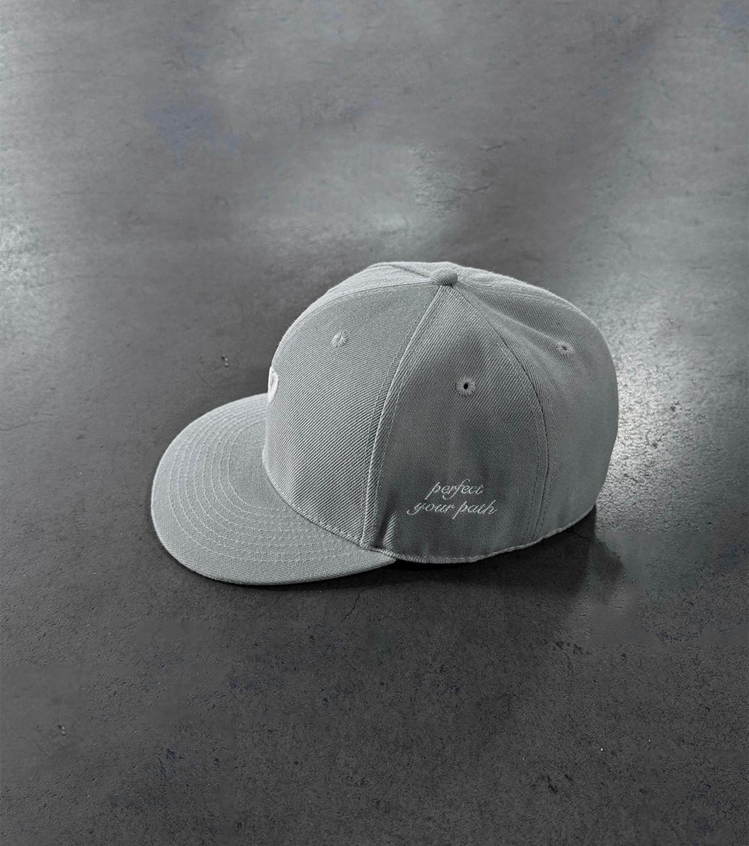 LIGHT GREY PERFECT CAP - Image 3
