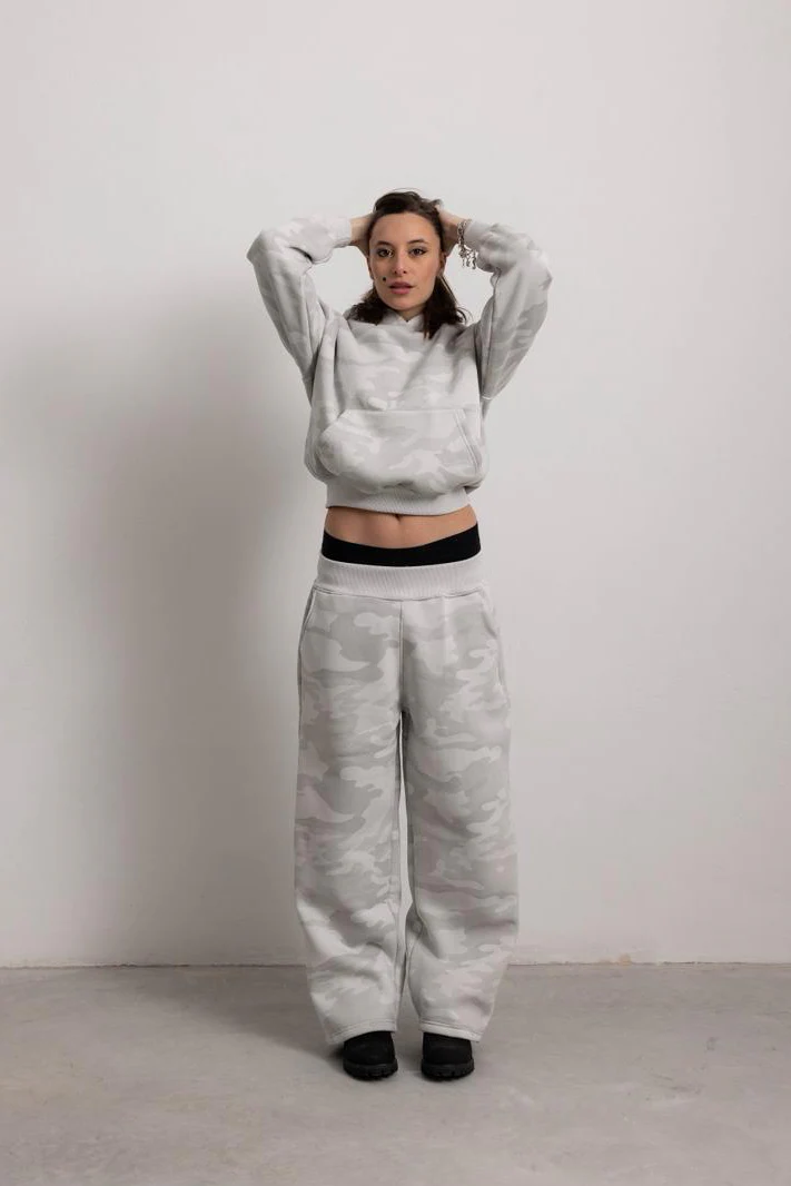 PEARL GREY CAMO PANT - Image 4