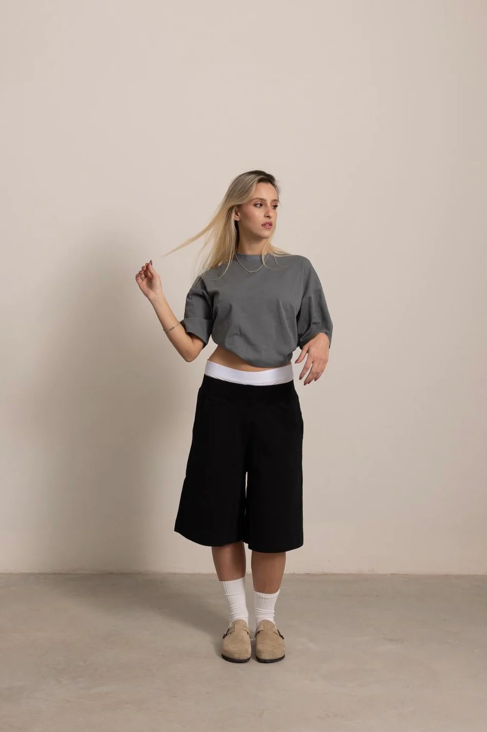 STONE GREY EVERYDAY TEE - Image 6