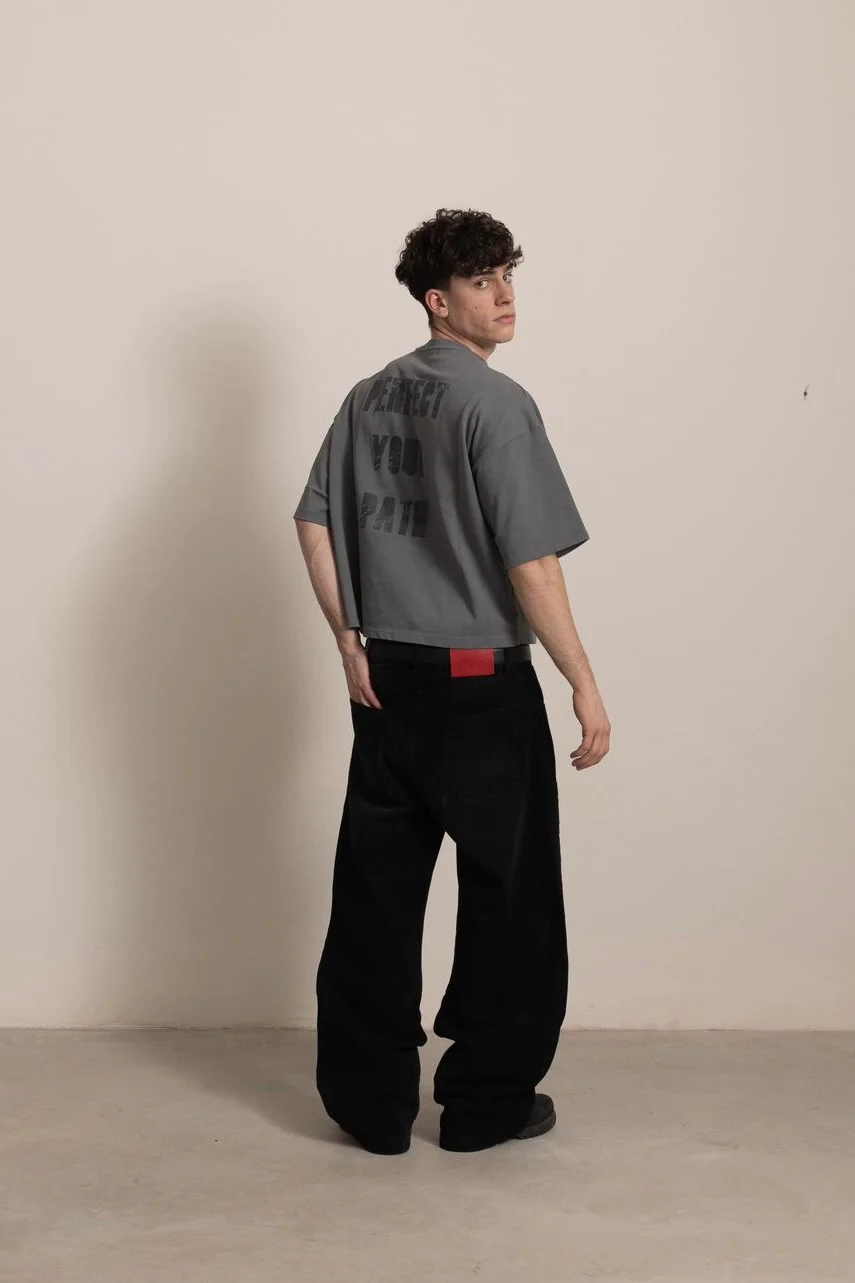 STONE GREY "P" VISION TEE - Image 5