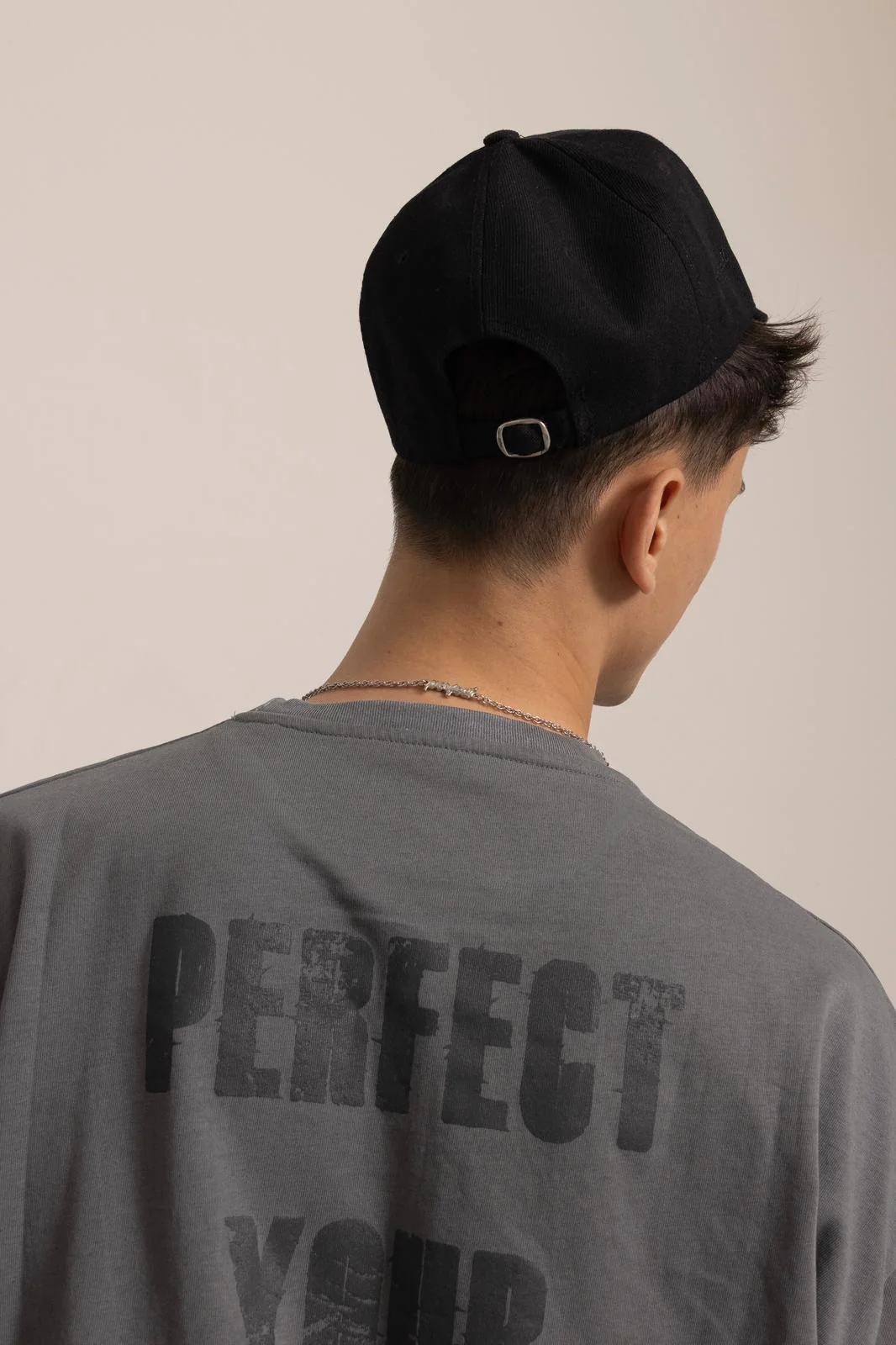 STONE GREY "P" VISION TEE - Image 8
