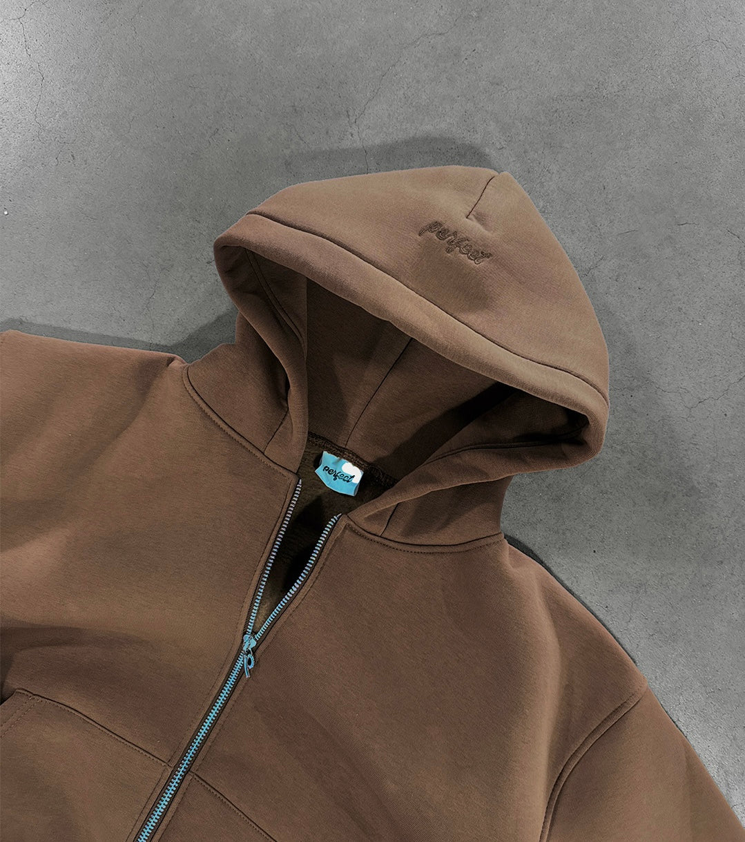 TOBACCO BROWN ZIP HOODIE - Image 4