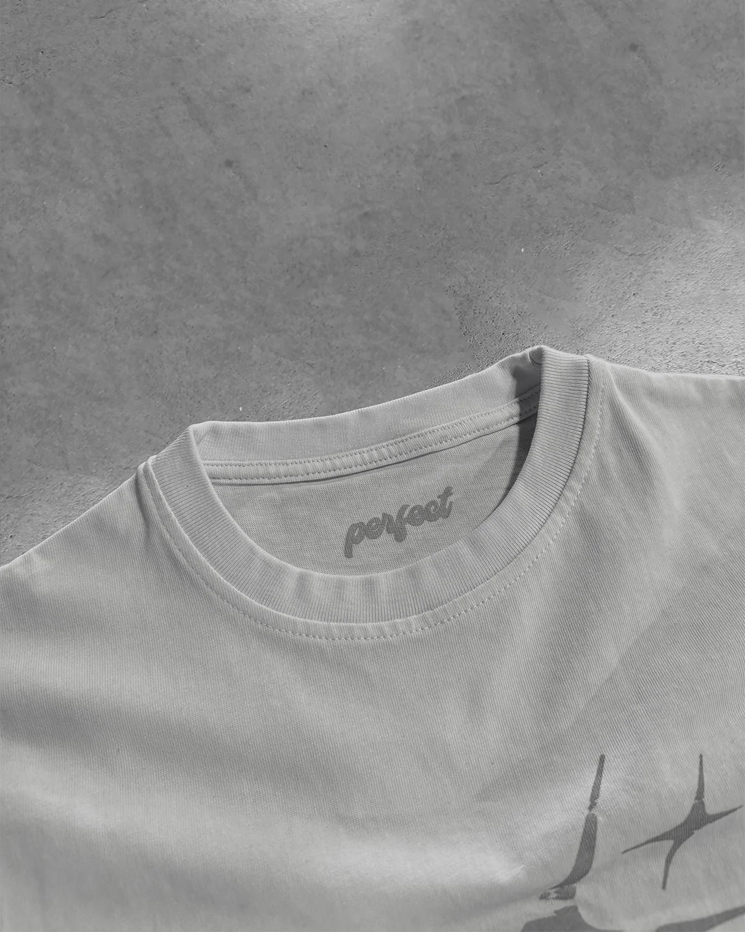 WHITE "P" STAR TEE - Image 3