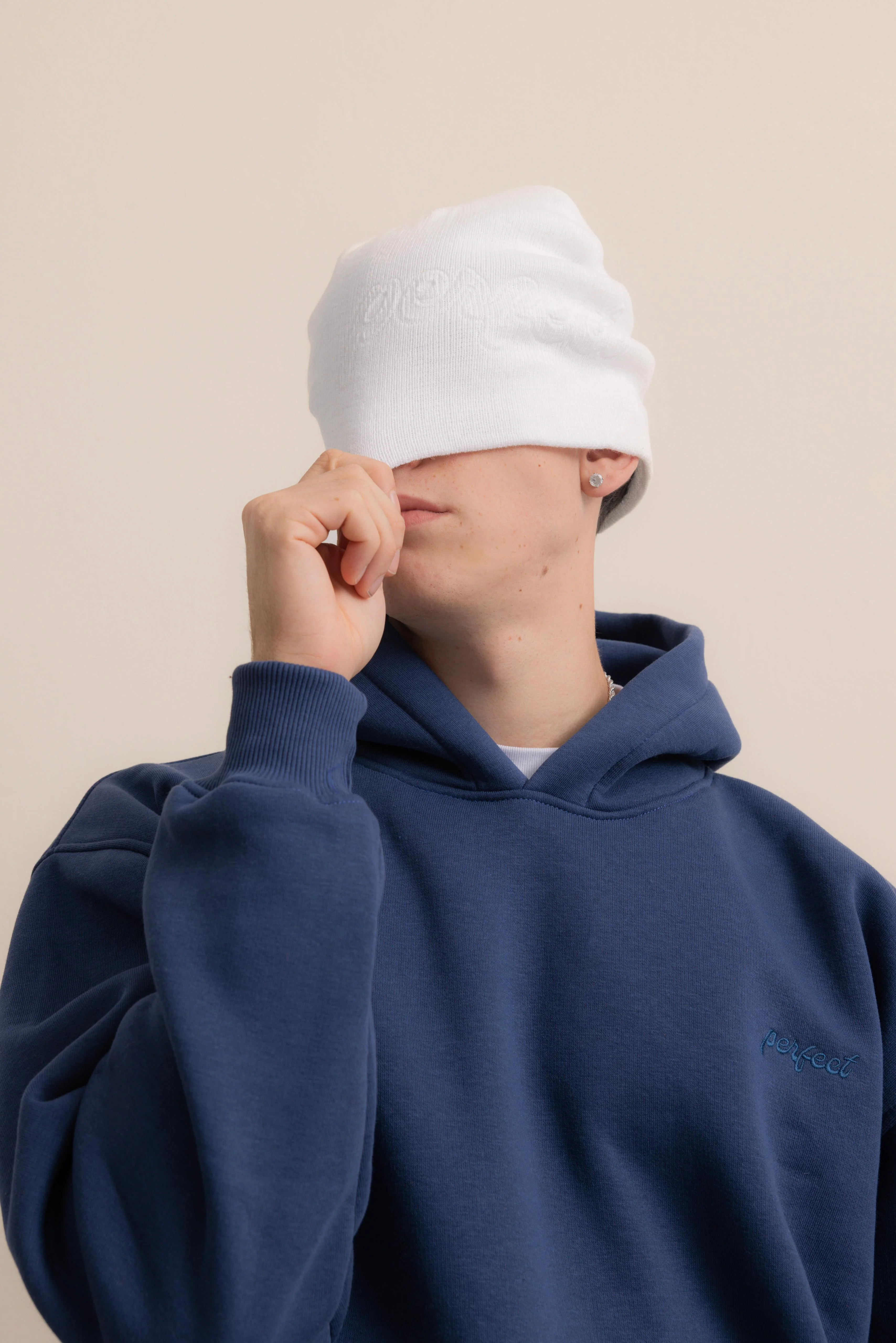 WHITE PERFECT BEANIE - Image 3